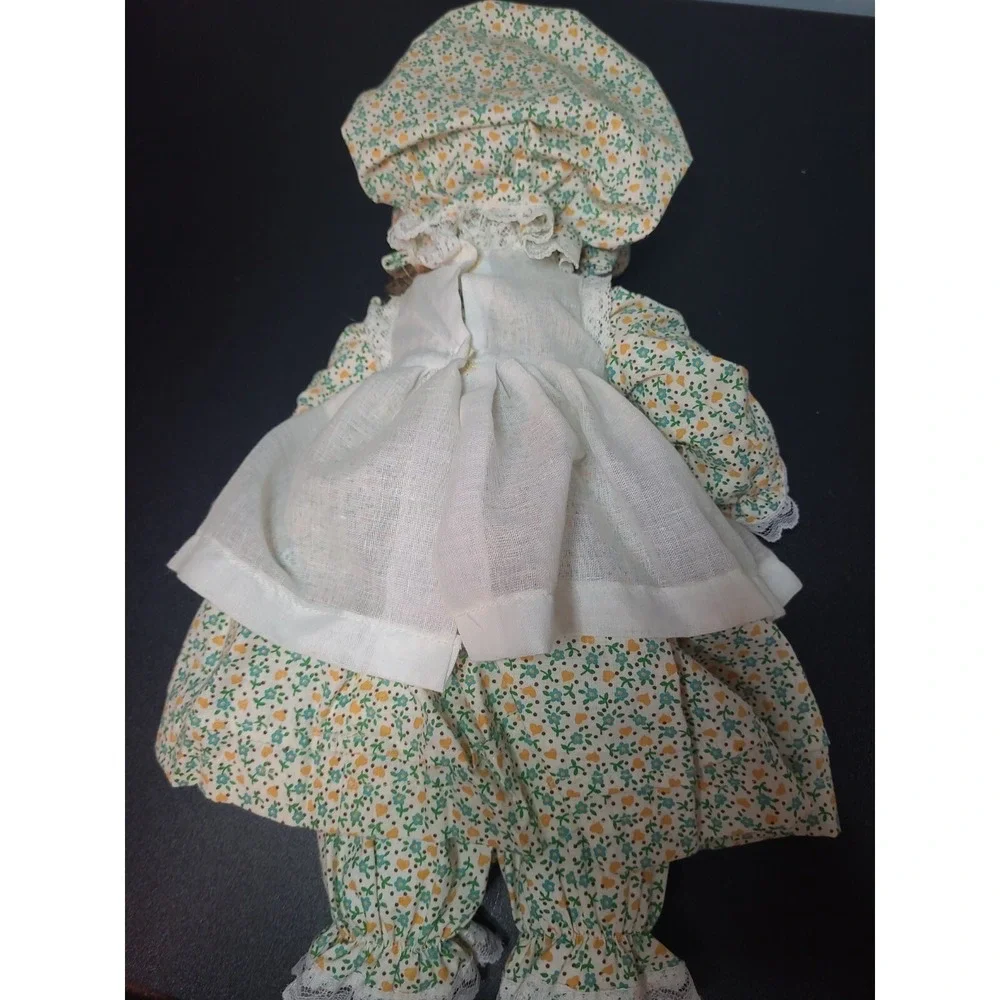 Baby‎ Doll Soft Body Sleepy Eyed Blond Hair
